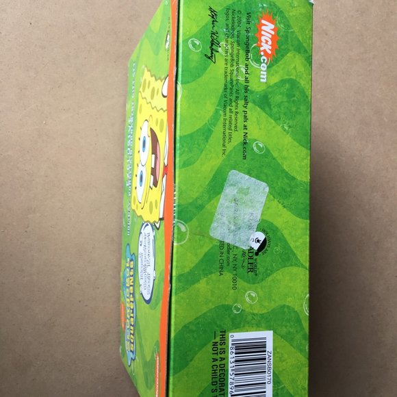 Spongebob Squarepants Set Of 3 Holiday Porcelain Ornament Gift Set - Picture 4 of 5